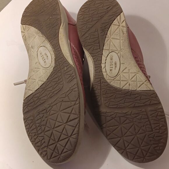 Earth Origins Etta Sneakers.Athletic, Casual. Comfort - Picture 7 of 9